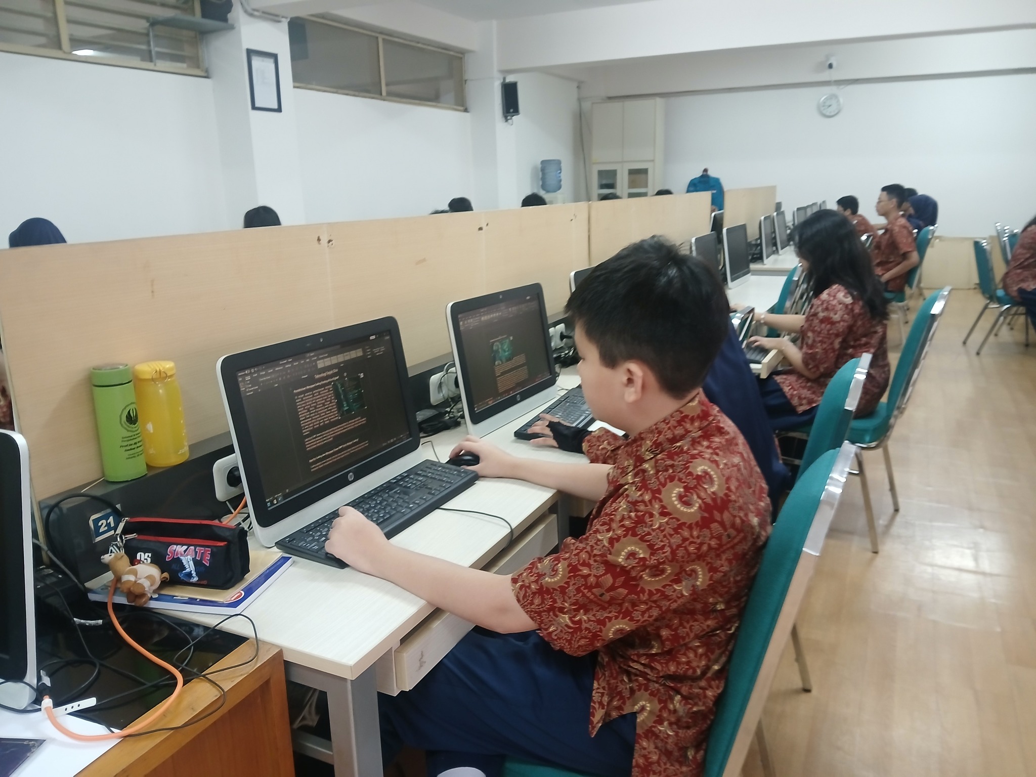 Modul Praktik Informatika Membuat Kalkulator Sederhana dengan MIT App Inventor 2 Untuk Siswa Kelas VIII SMP (Fase D)